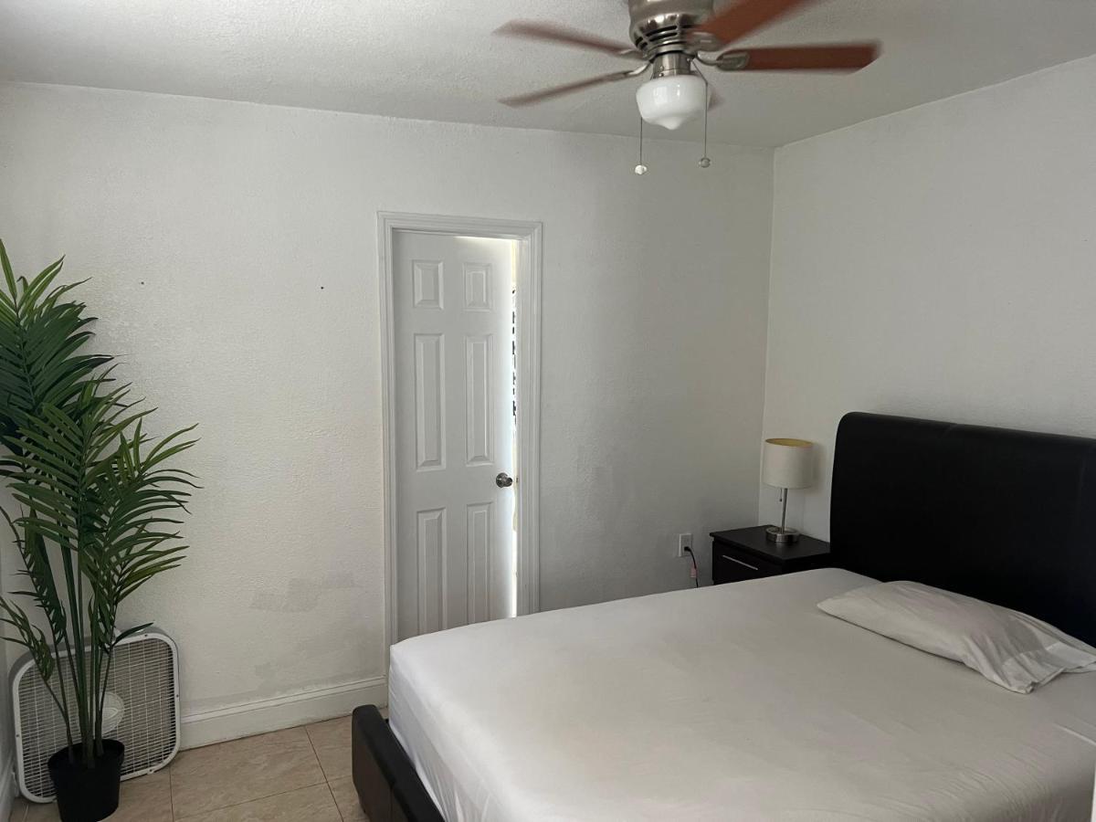 Miami Haven By Airport Villa Exterior photo